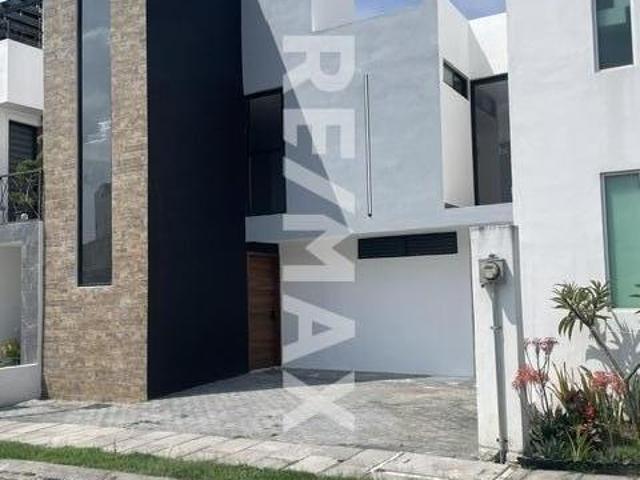 CASA NUEVA EN VENTA EN PUNTA DEL SOL 4