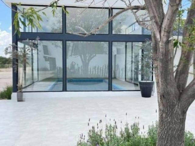 CASA NUEVA EN VENTA EN PRIVADA COLMENA FUERTE VENTURA CON AMENIDADES Y PANELES SOLARES