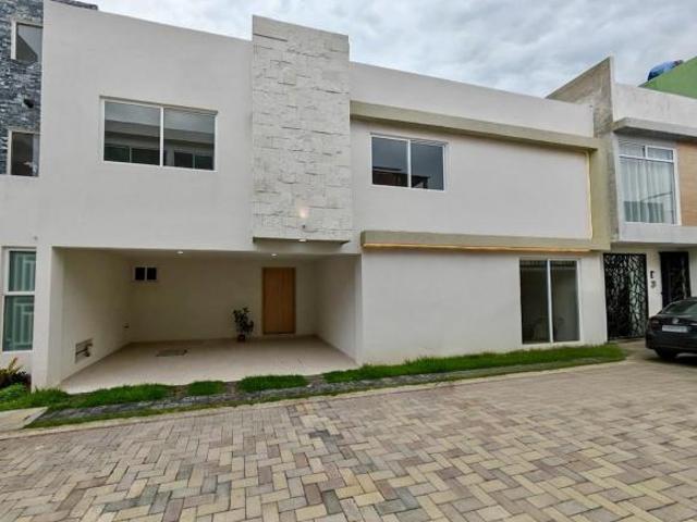 Casa nueva en venta en residencial a 5 minutos de Plaza San Diego Puebla