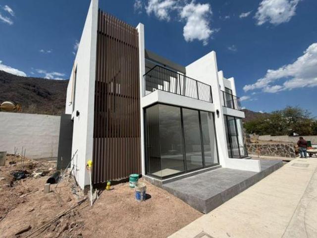 CASA NUEVA EN VENTA EN SAN JUAN COSALA, JALISCO