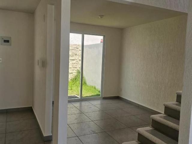 CASA NUEVA EN VENTA EN TOLUCA, CON SALIDA RAPIDA A NAUCALPAN