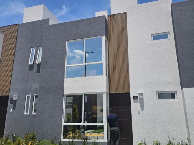 CASA NUEVA EN VENTA EN TOLUCA, CON SALIDA RAPIDA A NAUCALPAN