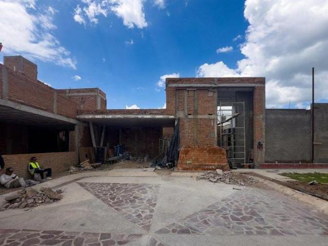 CASA NUEVA EN VENTA EN VIÑA ANTIGUA