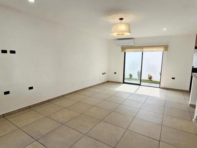 Casa nueva en venta en zona country privada con seguridad y casa club