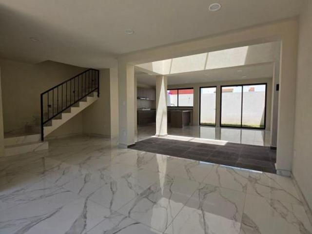 Casa NUEVA en venta | Fuentes de San José | 3 recamaras