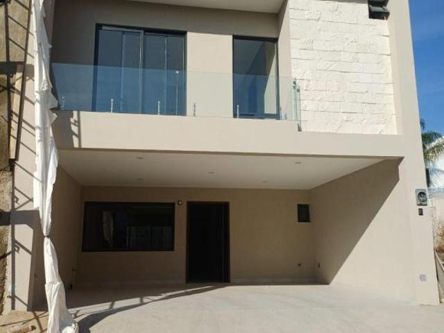 CASA NUEVA EN VENTA FRACC. CIMA DIAMANTE