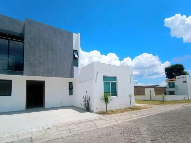 CASA NUEVA EN VENTA FRACC PRIVADO ATLIXCO PUEBLA $3,500,000