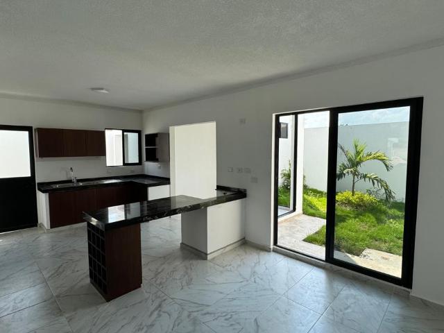 CASA NUEVA EN VENTA FRACCIONAMIENTO PALMIRA ZONA COUNTRY