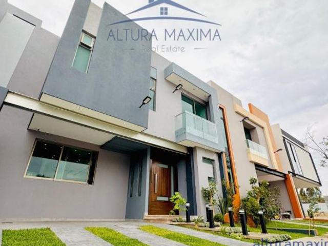 Casa Nueva en Venta Jardin Real Zapopan
