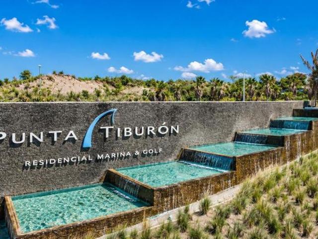 Casa Nueva en Venta Punta Tiburon
