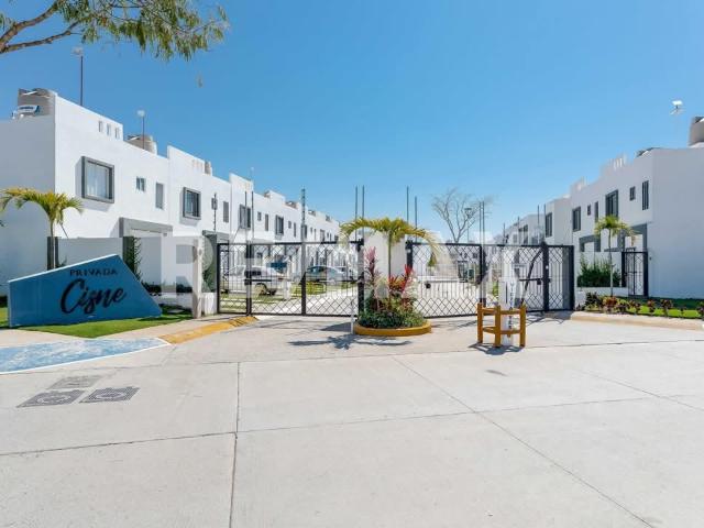 Venta de Casa Amueblada y Equipada Coto con Alberca Seguridad 24/7 Bahia de Banderas