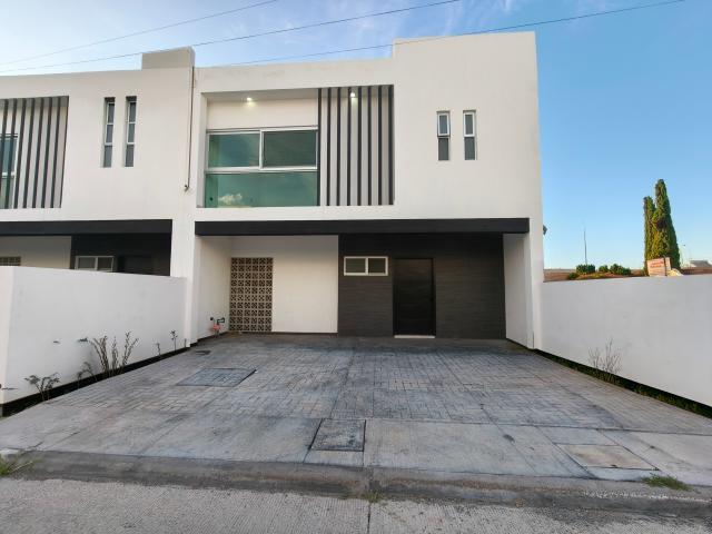 Casa nueva en venta, Privada Rincón de Luna