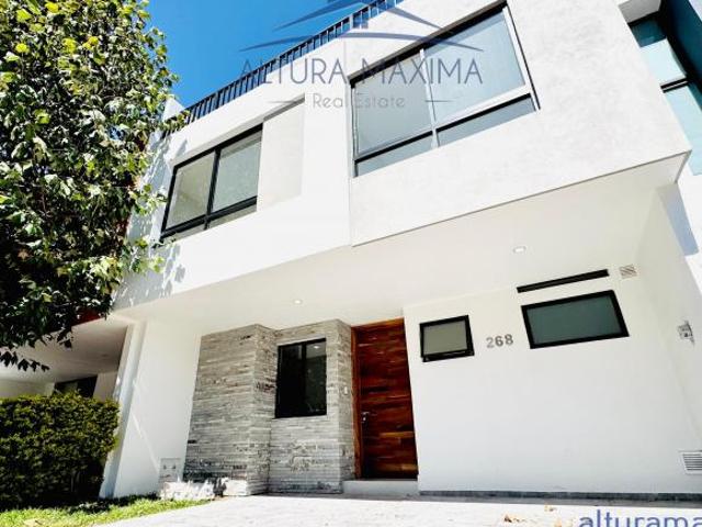 Casa Nueva en Venta Solares Zanthe Zona Real Zapopan
