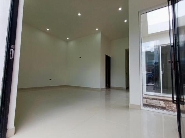 Casa nueva en venta, una sola plana en privada Ciudad Satélite 4