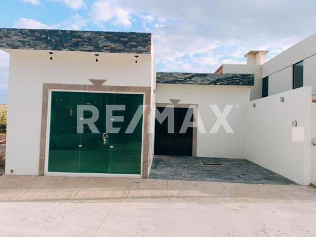 Casa nueva en venta, una sola plana en privada Ciudad Satélite 4