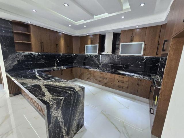 CASA NUEVA EN VENTA. VALLE IMPERIAL