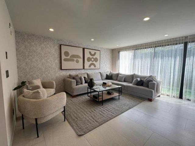 Casa Nueva En Venta 7m De Frente, Zona Sur Este de León, Gto