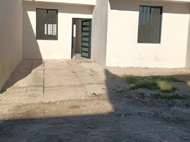 Casa NUEVA ESTRENELA con amplio terreno ideal Fovissste, y bsncario