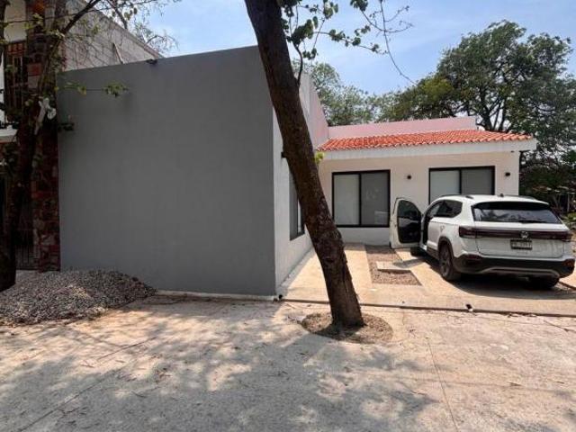 CASA NUEVA UN NIVEL CON ALBERCA EN FRACCIONAMIENTO