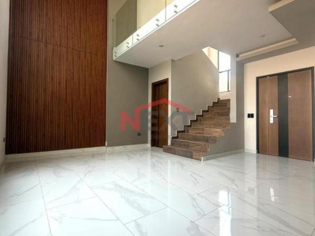 Casa nueva y equipada en Habita II