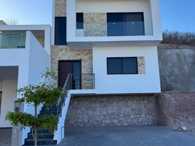 CASA NUEVA 3 REC. CON ESPACIO, LUJO Y FUNCIONALIDAD