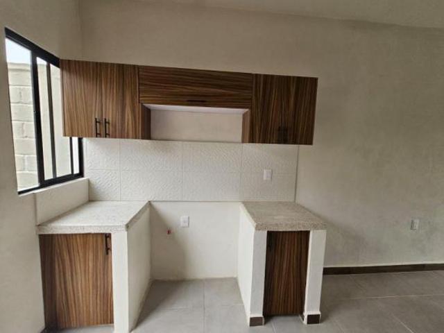 Casa nuevaa 2 plantas con 3 recámaras en venta en Montellano II Villa de Álvarez Colima