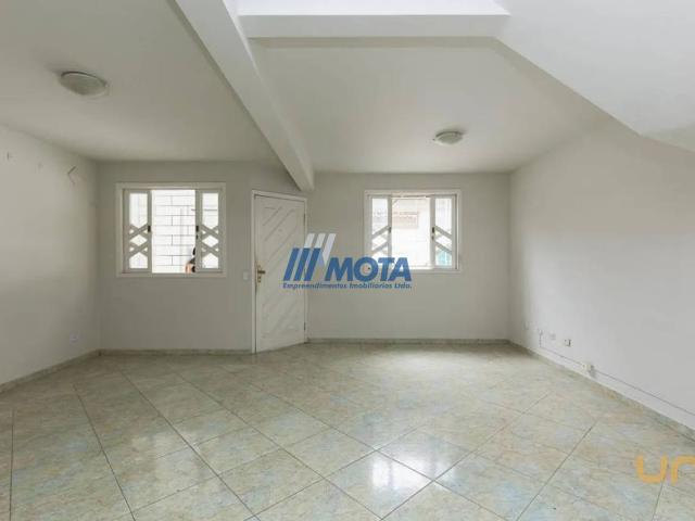 Casa na Mustapha Kaiel Guabirotuba Curitiba PR, aluguel por R$ 4.500