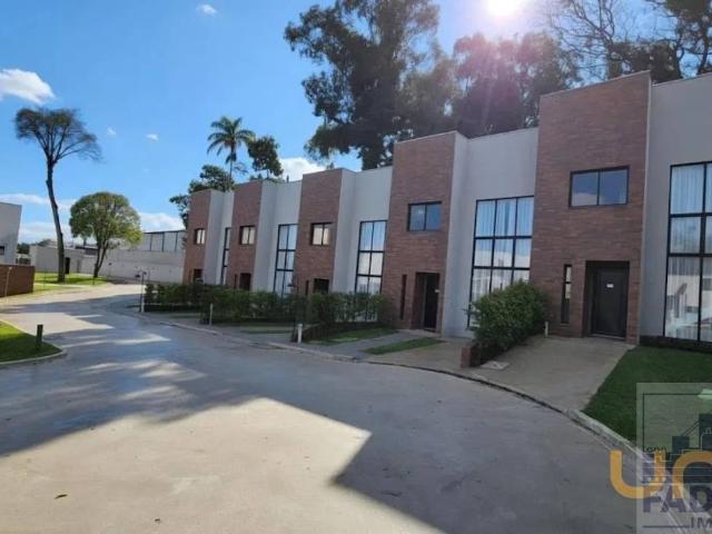 Casa na Major Heitor Guimarães Campina do Siqueira Curitiba PR, aluguel por R$ 4.200