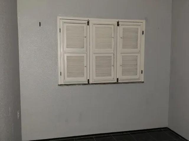 Casa na Maraponga com 2 quartos e garagem Fortaleza CE