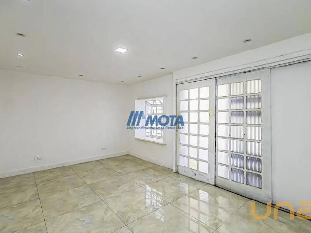 Casa na Augusto Stellfeld Centro Curitiba PR, aluguel por R$ 3.500