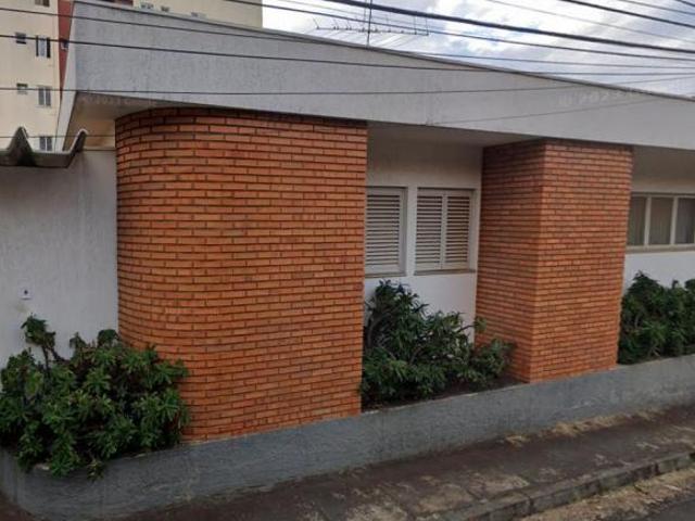 Casa na Avenida Getulio Vargas em Bauru