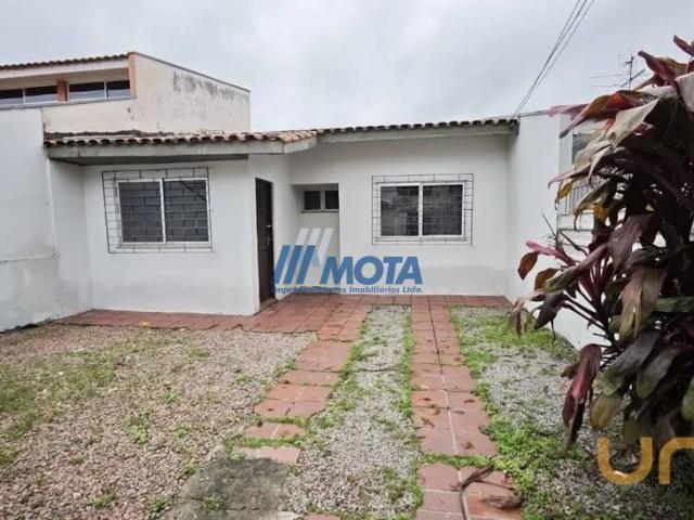 Casa na Alagoas Guaíra Curitiba PR, aluguel por R$ 1.800