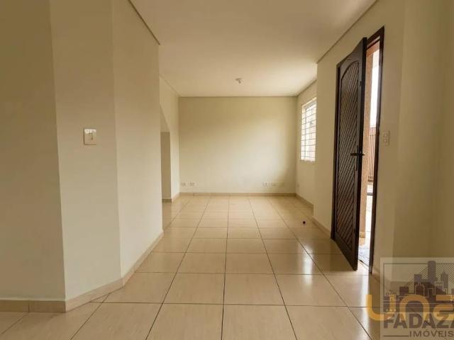 Casa na Ângelo Pianaro Butiatuvinha Curitiba PR, aluguel por R$ 5.800