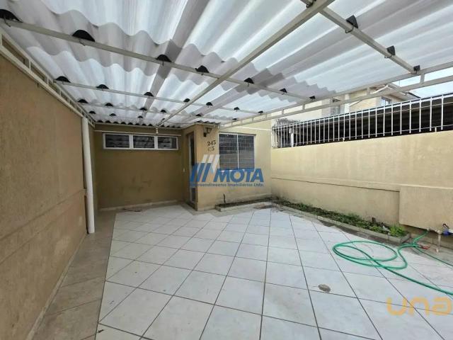 Casa na Antônio Buso Cajuru Curitiba PR, aluguel por R$ 2.300