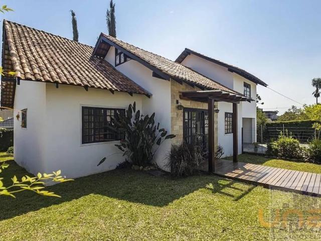 Casa na Antônio Turíbio Teixeira Braga Butiatuvinha Curitiba PR, aluguel por R$ 4.600