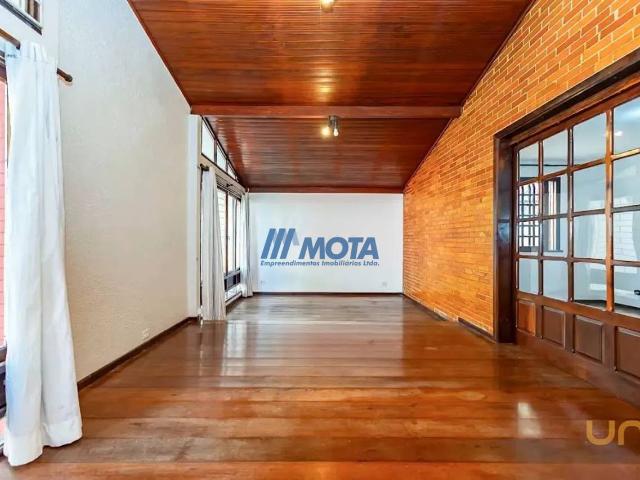 Casa na Bororós Vila Izabel Curitiba PR, aluguel por R$ 7.500