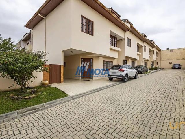 Casa na Cyrillo Merlin Novo Mundo Curitiba PR, aluguel por R$ 4.300