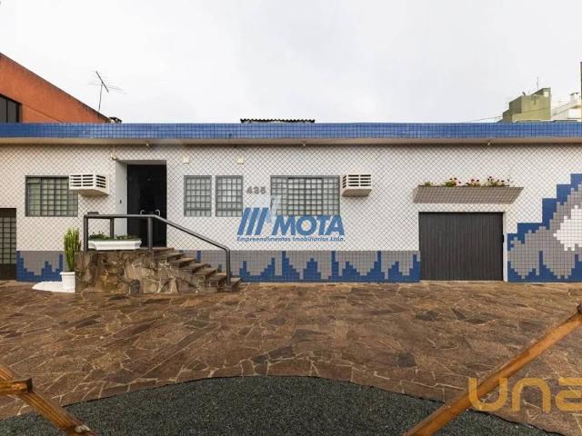 Casa na Carlos Dietzsch Portão Curitiba PR, aluguel por R$ 8.500