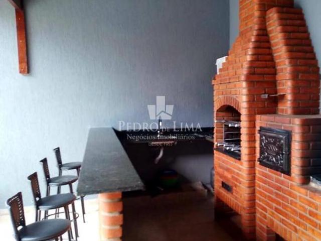 Casa na Chácara Mafalda com 3 quartos suítes, ampla área com piscina e 5 vagas