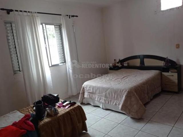 Casa na Cidade de Bady Bassit 03 Dormitórios 03 garagem 03 banheiros