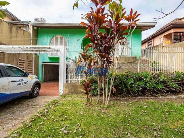 Casa na Desembargador Vieira Cavalcanti São Francisco Curitiba PR, aluguel por R$ 4.500