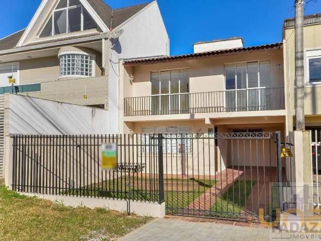 Casa na Emílio de Almeida Torres Campina do Siqueira Curitiba PR, aluguel por R$ 3.800