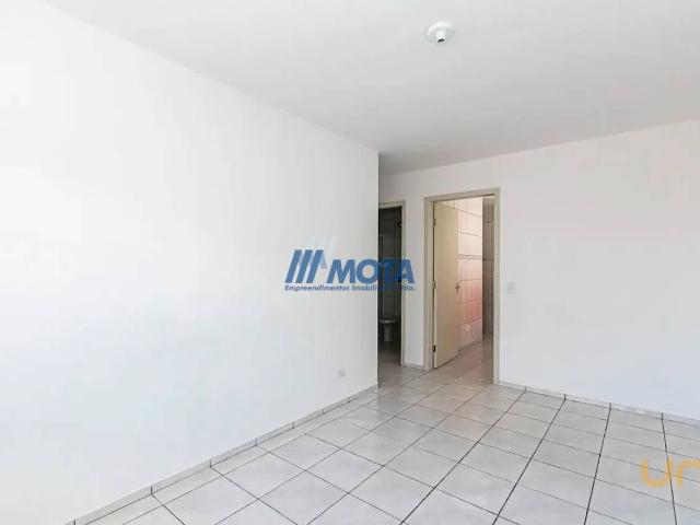 Casa na Franklin Soares Gomes Uberaba Curitiba PR, aluguel por R$ 2.800