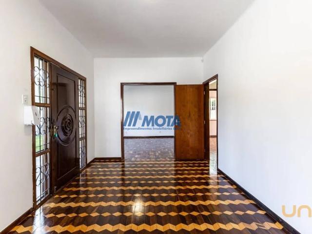 Casa na General Aristides Athayde Júnior Bigorrilho Curitiba PR, aluguel por R$ 13.500