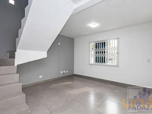 Casa na Hugo Gusso Capão Raso Curitiba PR, aluguel por R$ 4.700