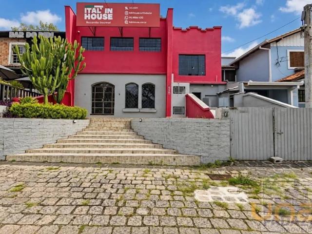 Casa na Iguaçu Seminário Curitiba PR, aluguel por R$ 5.500