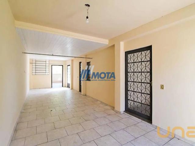 Casa na Ipiranga Capão Raso Curitiba PR, aluguel por R$ 4.000