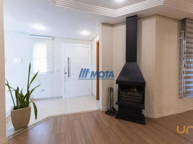 Casa na Júlia Wanderley Mercês Curitiba PR, aluguel por R$ 12.500