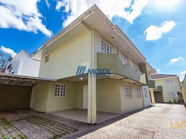 Casa na José Clementino Bettega Capão Raso Curitiba PR, aluguel por R$ 3.500