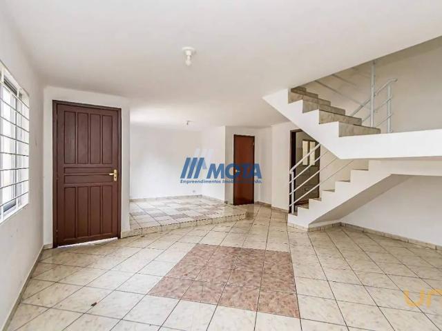 Casa na José Gadzalinski Uberaba Curitiba PR, aluguel por R$ 2.650